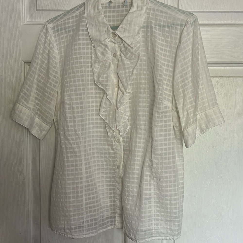 White dress blouse ruffles L
